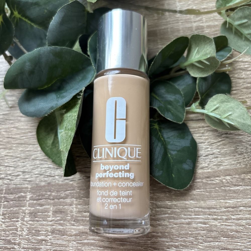 CLINIQUE Beyond Perfecting 2 in 1 Foundation + Concealer WN 04 Bone (VF)